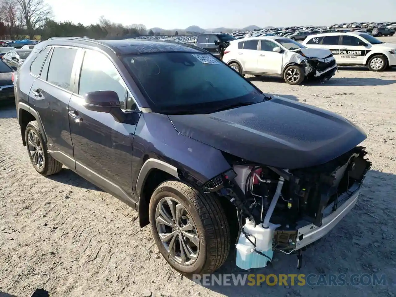 1 Photograph of a damaged car 4T3D6RFV2NU068164 TOYOTA RAV4 2022