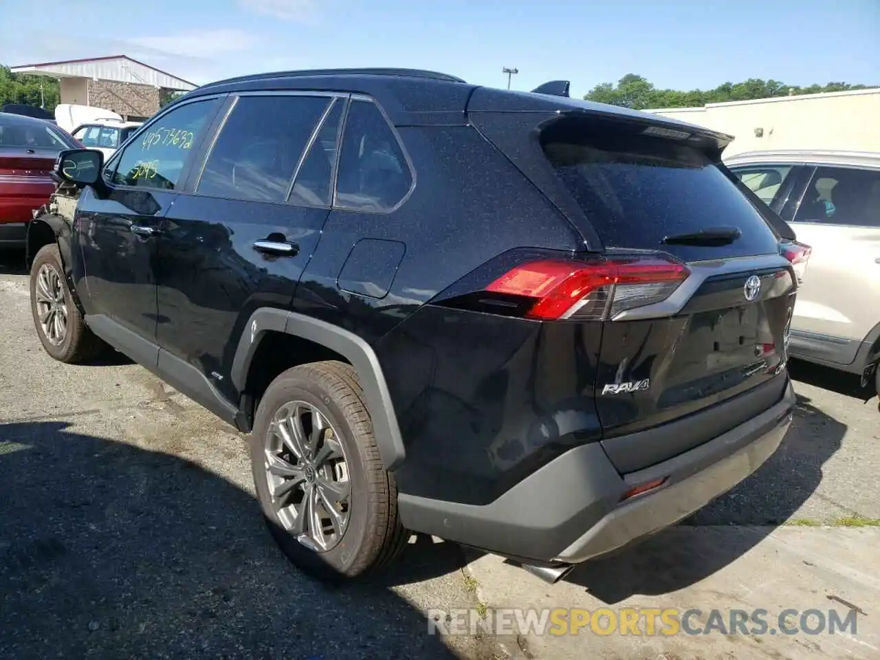 3 Photograph of a damaged car 4T3D6RFV2NU069072 TOYOTA RAV4 2022