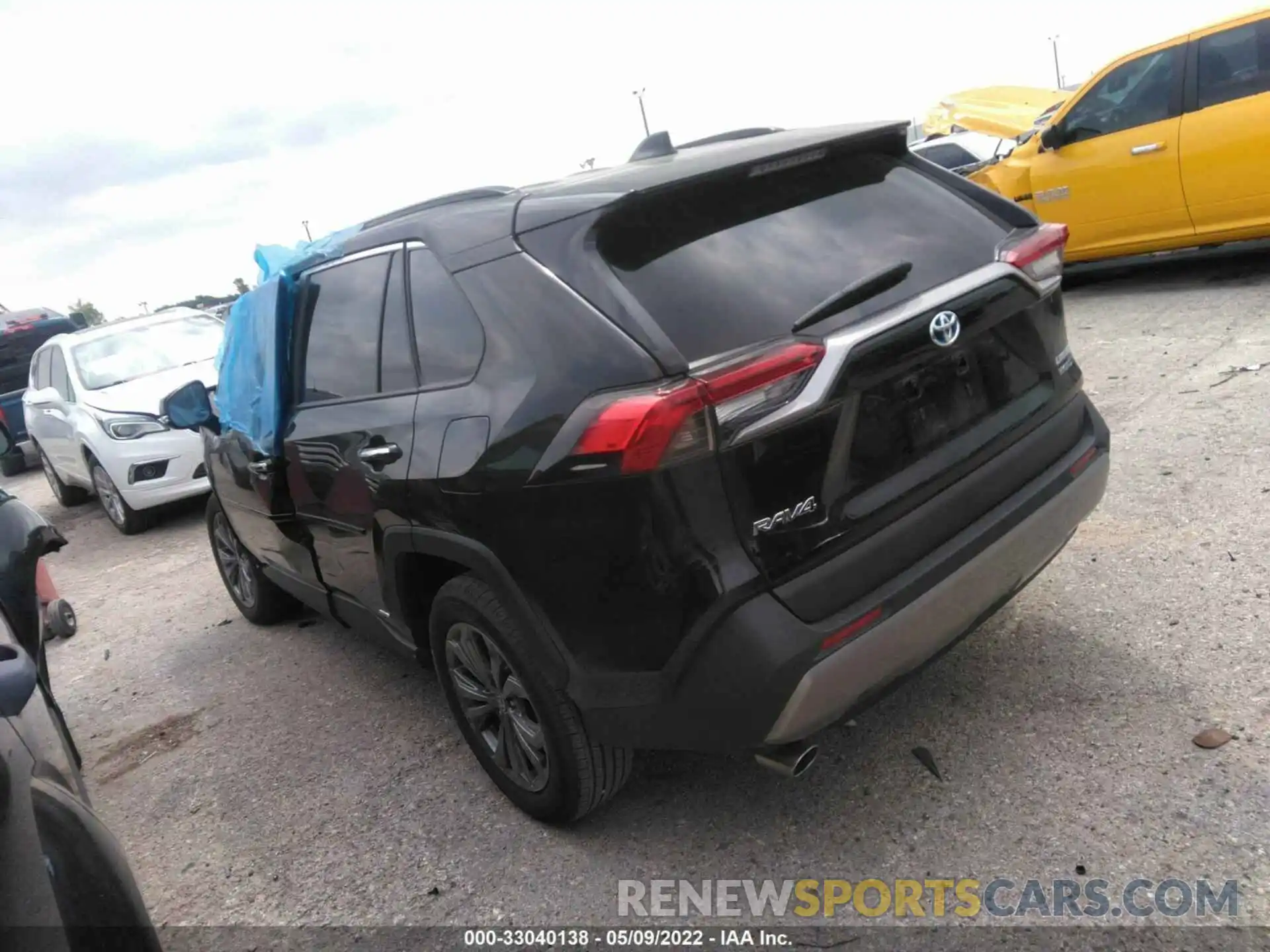 3 Photograph of a damaged car 4T3D6RFV2NU069945 TOYOTA RAV4 2022