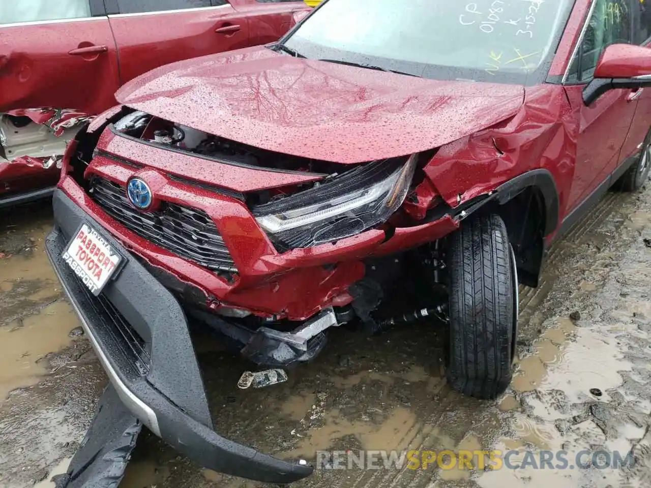 9 Photograph of a damaged car 4T3D6RFV5NU070989 TOYOTA RAV4 2022