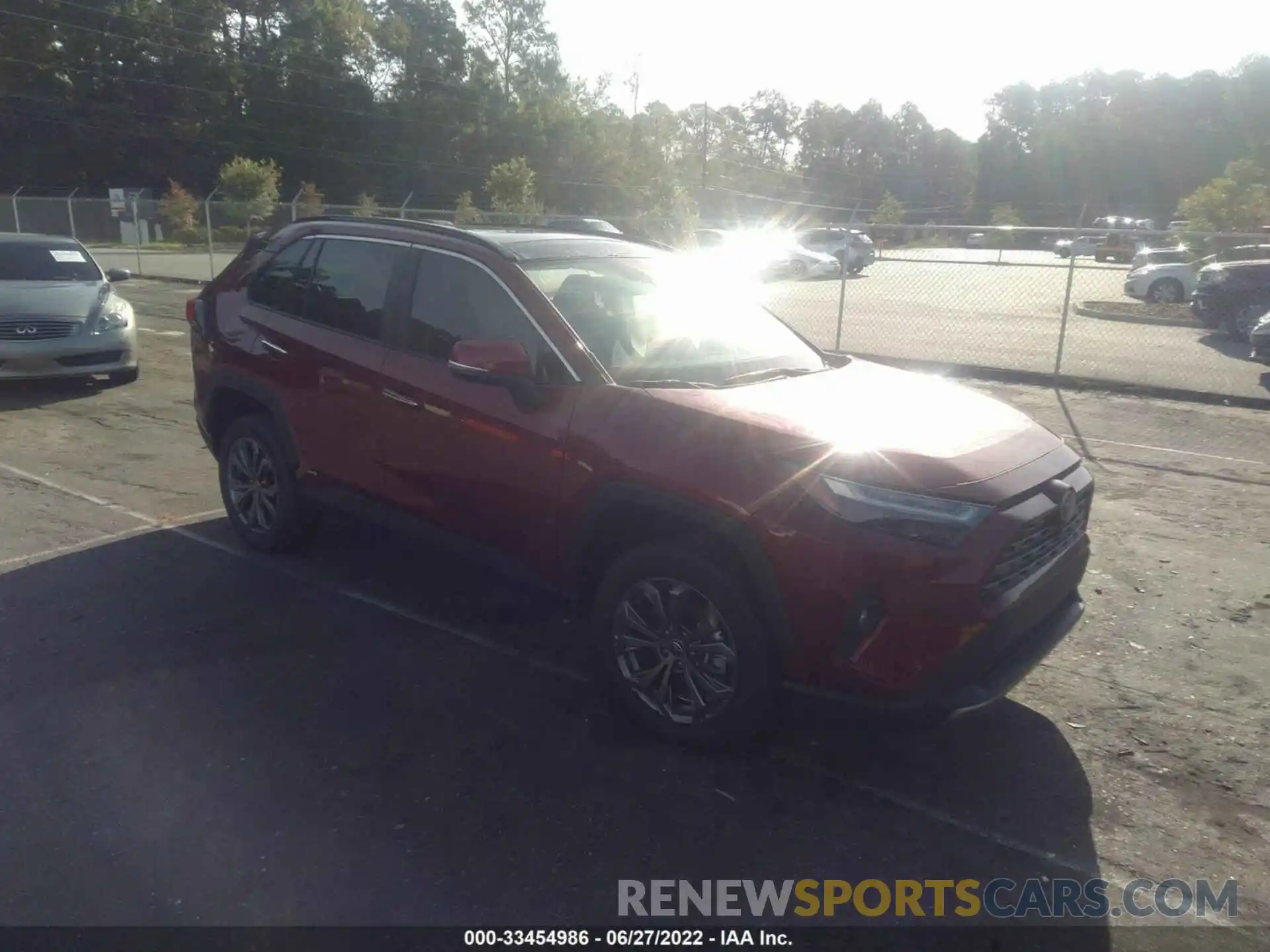 1 Photograph of a damaged car 4T3D6RFV5NU071298 TOYOTA RAV4 2022