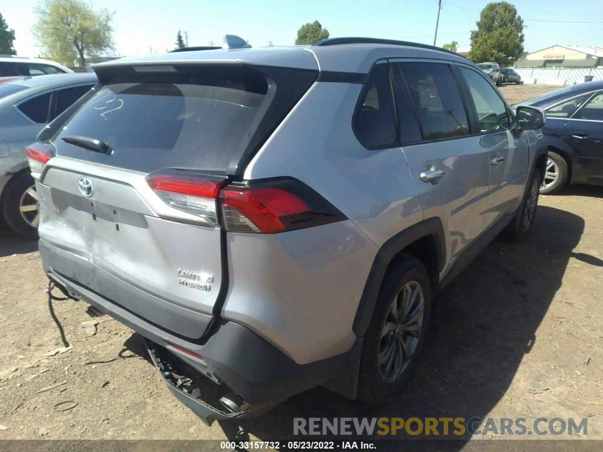 4 Photograph of a damaged car 4T3D6RFV7NU069133 TOYOTA RAV4 2022