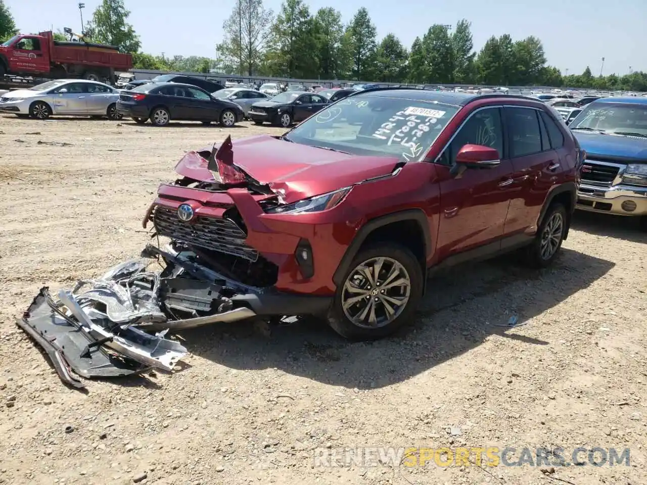 2 Photograph of a damaged car 4T3D6RFV8NU076754 TOYOTA RAV4 2022