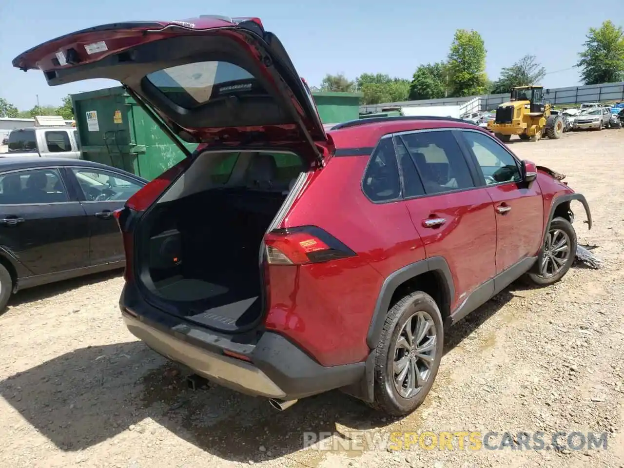 4 Photograph of a damaged car 4T3D6RFV8NU076754 TOYOTA RAV4 2022