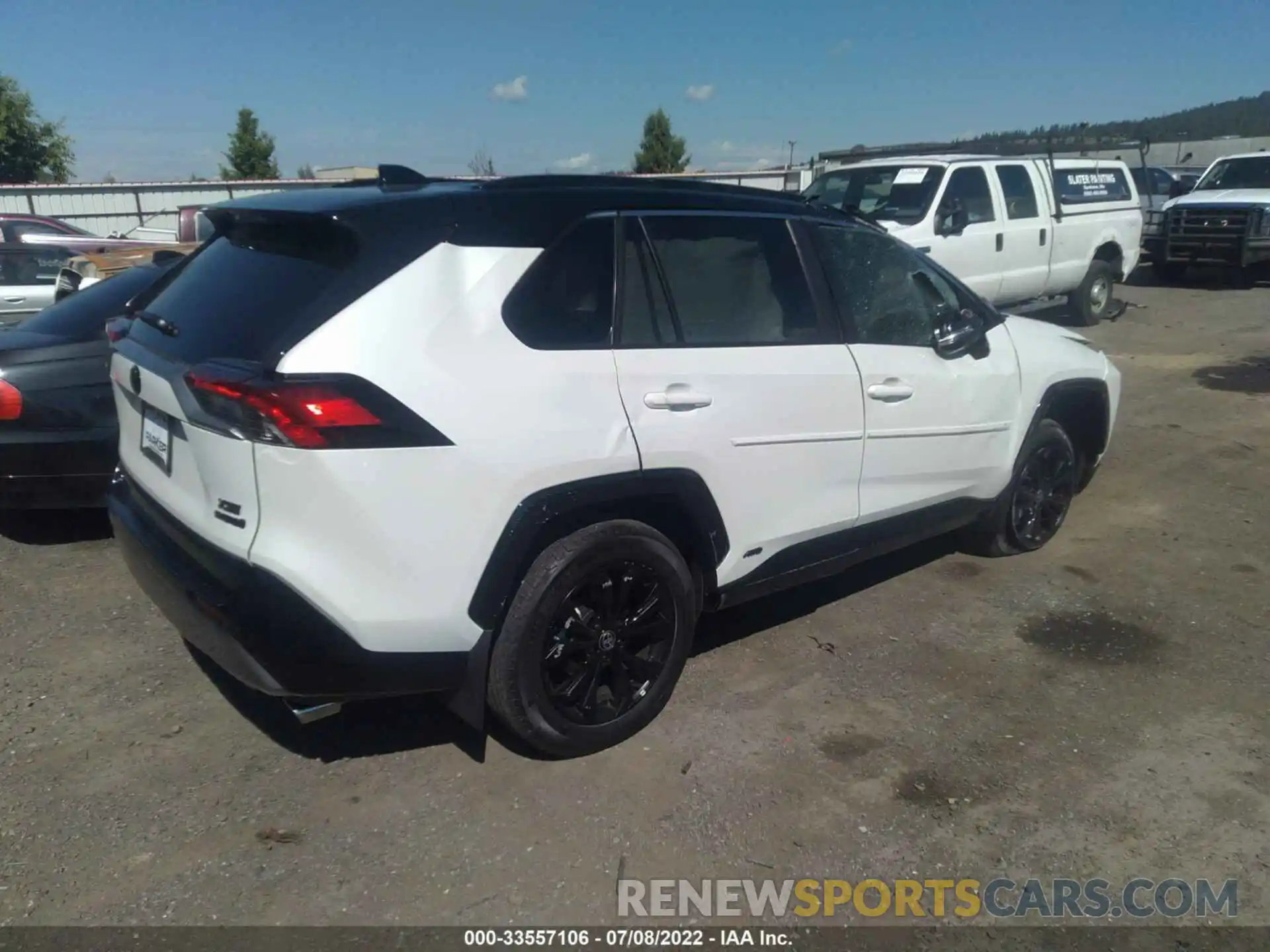 4 Photograph of a damaged car 4T3E6RFV2NU078360 TOYOTA RAV4 2022