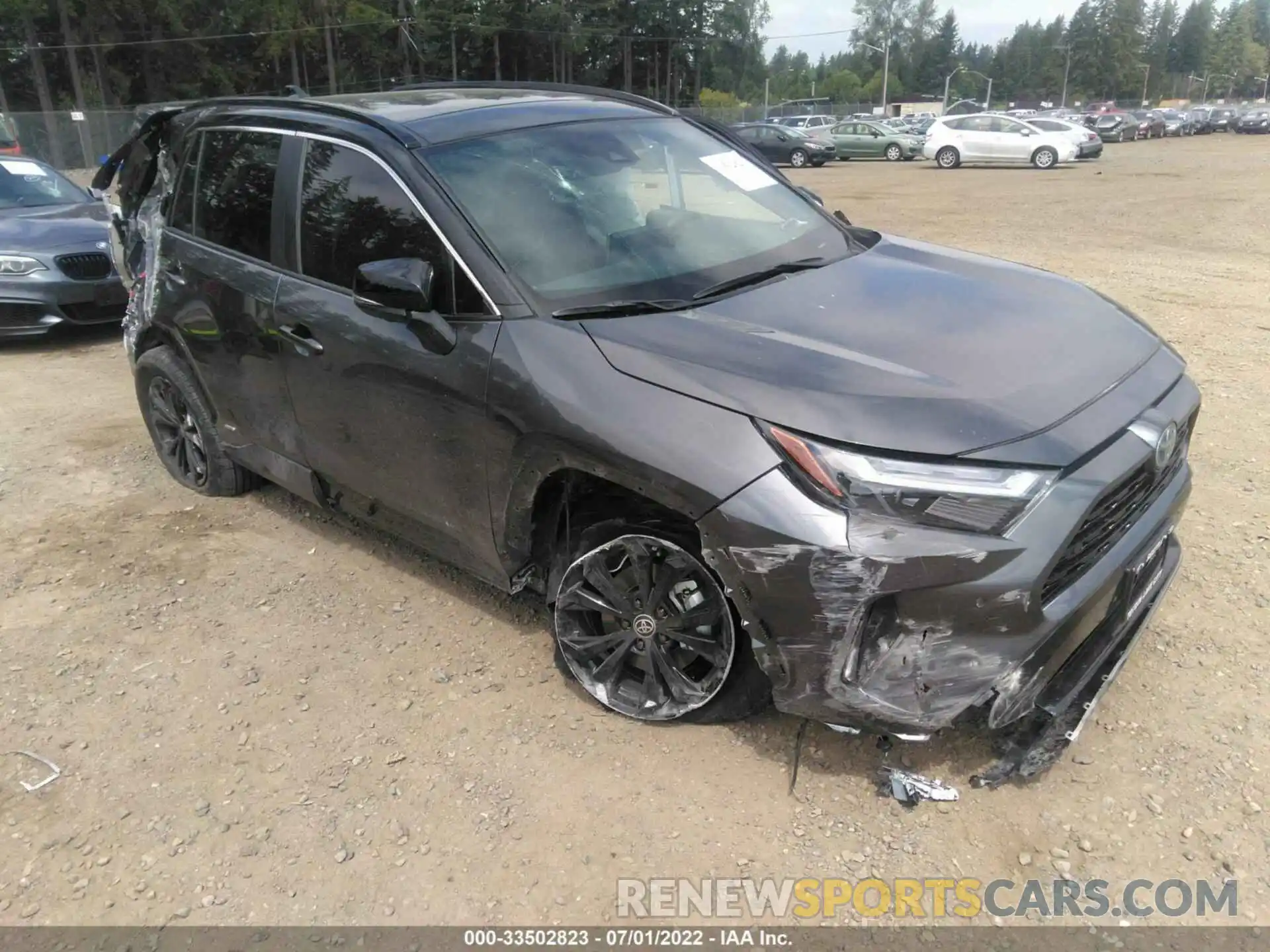 1 Photograph of a damaged car 4T3E6RFV5NU076604 TOYOTA RAV4 2022