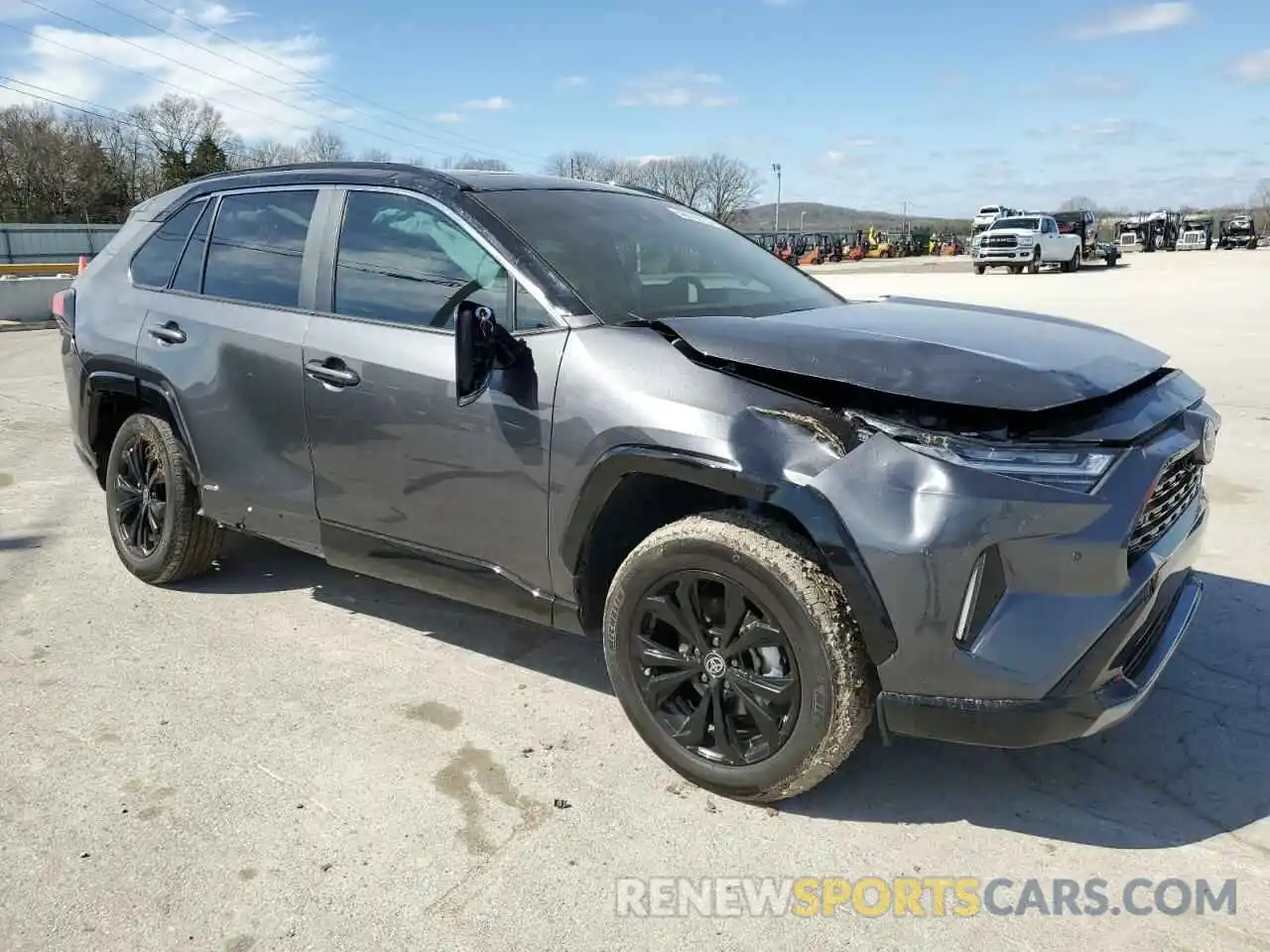 4 Photograph of a damaged car 4T3E6RFV5NU082029 TOYOTA RAV4 2022