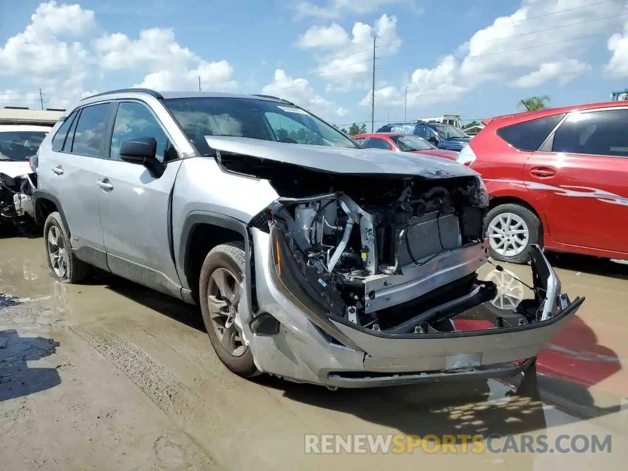 1 Photograph of a damaged car 4T3LWRFV1NU065820 TOYOTA RAV4 2022