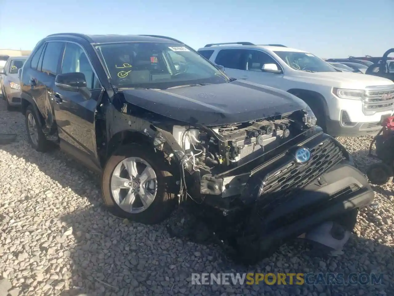 1 Photograph of a damaged car 4T3MWRFV3NU051843 TOYOTA RAV4 2022