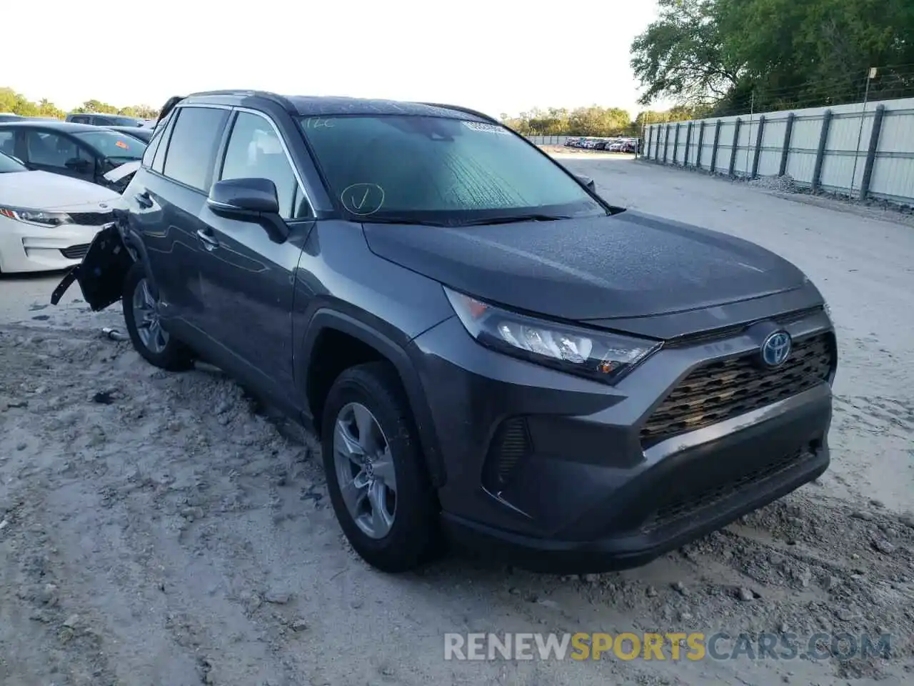 1 Photograph of a damaged car 4T3MWRFV4NU052130 TOYOTA RAV4 2022