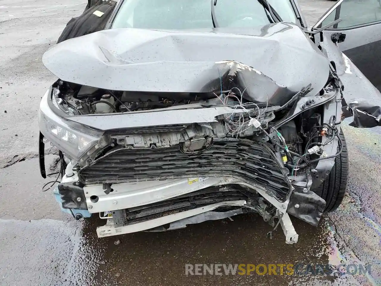 11 Photograph of a damaged car 4T3MWRFV8NU073241 TOYOTA RAV4 2022