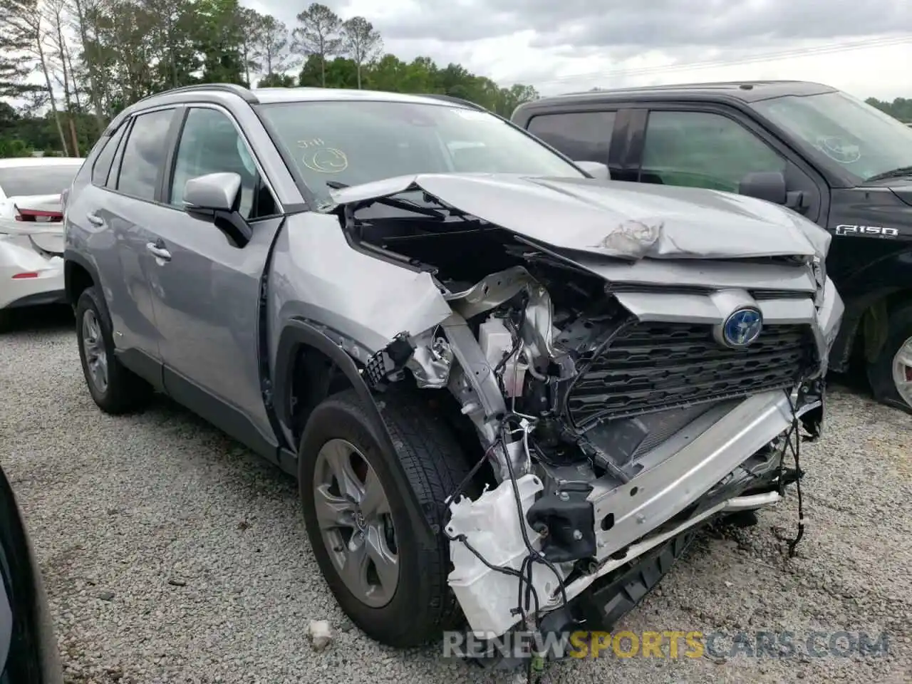 1 Photograph of a damaged car 4T3MWRFV9NU052916 TOYOTA RAV4 2022