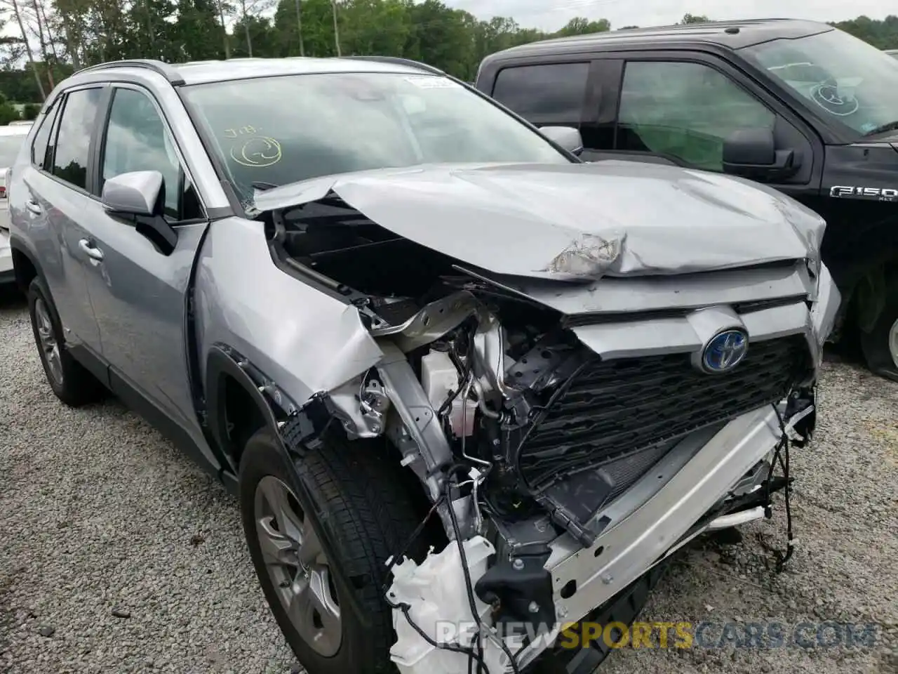 9 Photograph of a damaged car 4T3MWRFV9NU052916 TOYOTA RAV4 2022