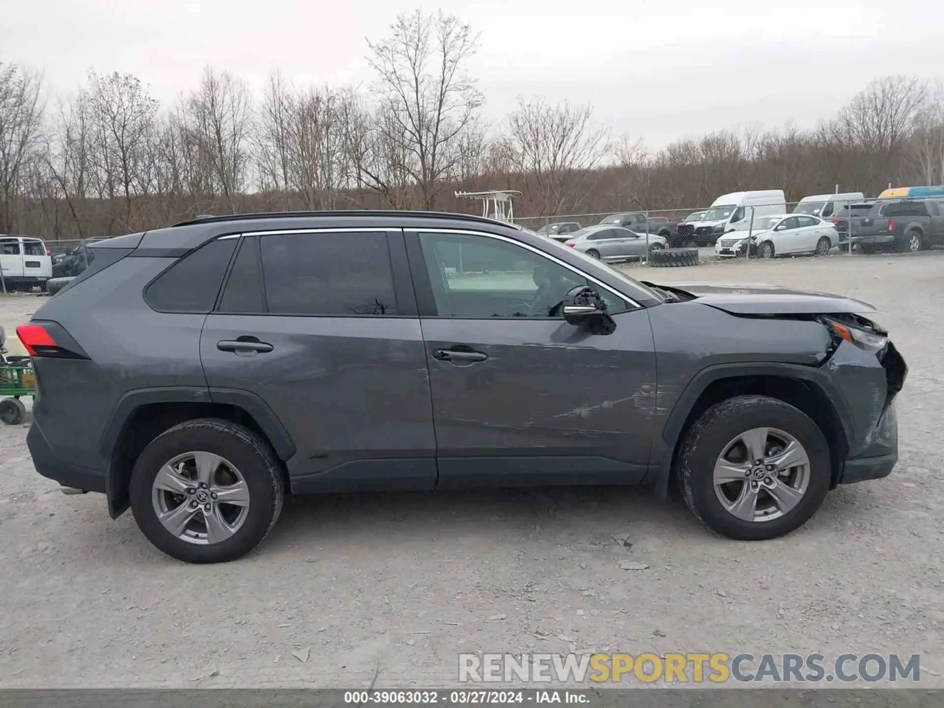 13 Photograph of a damaged car 4T3RWRFV0NU076723 TOYOTA RAV4 2022