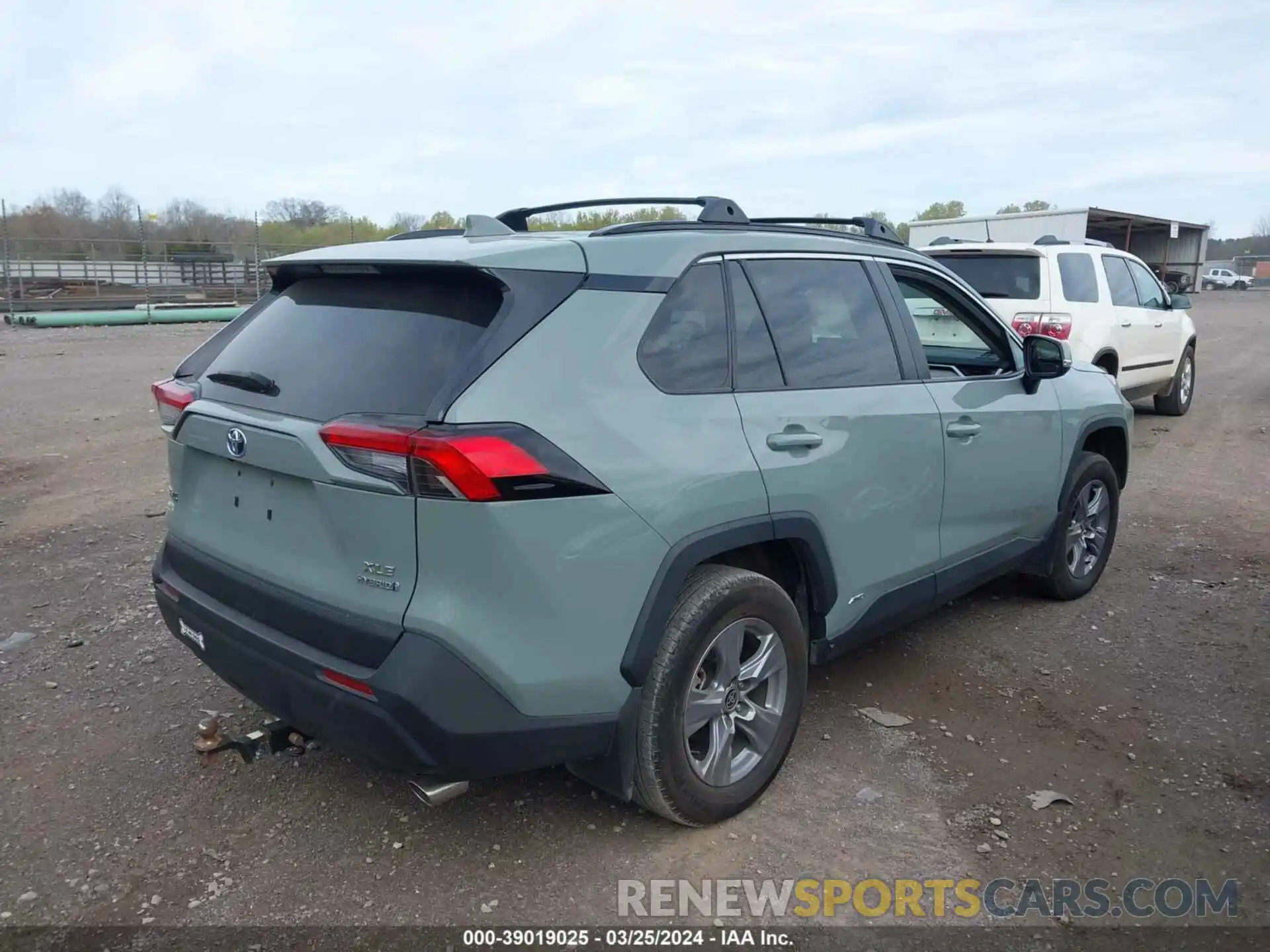 4 Photograph of a damaged car 4T3RWRFV2NU056389 TOYOTA RAV4 2022