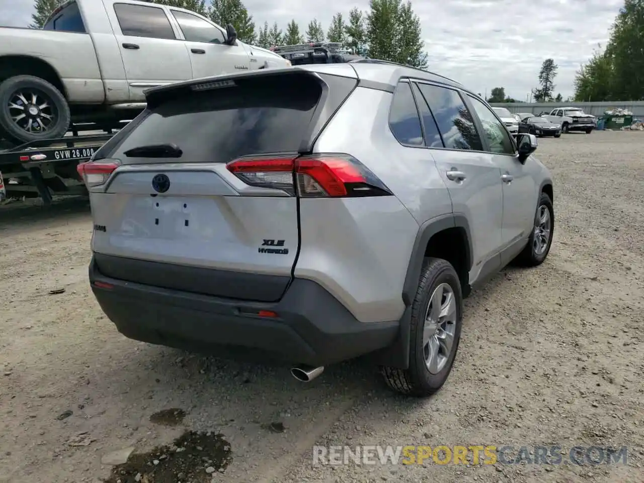 4 Photograph of a damaged car 4T3RWRFV2NU063780 TOYOTA RAV4 2022