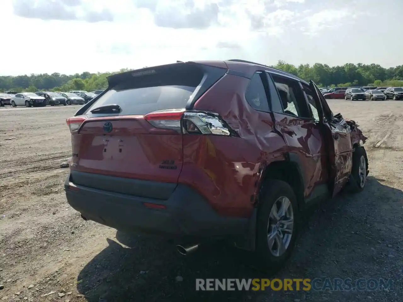 4 Photograph of a damaged car 4T3RWRFV4NU055034 TOYOTA RAV4 2022