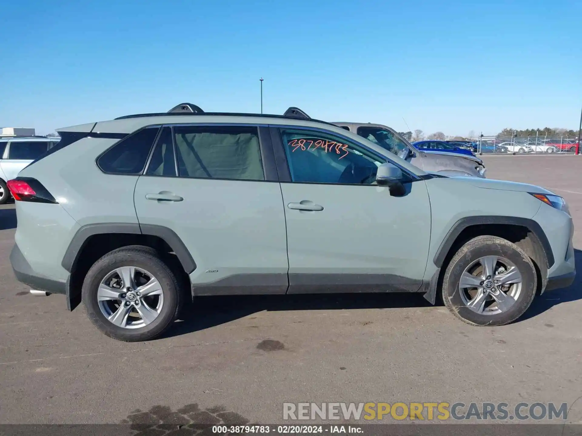 13 Photograph of a damaged car 4T3RWRFV4NU068267 TOYOTA RAV4 2022