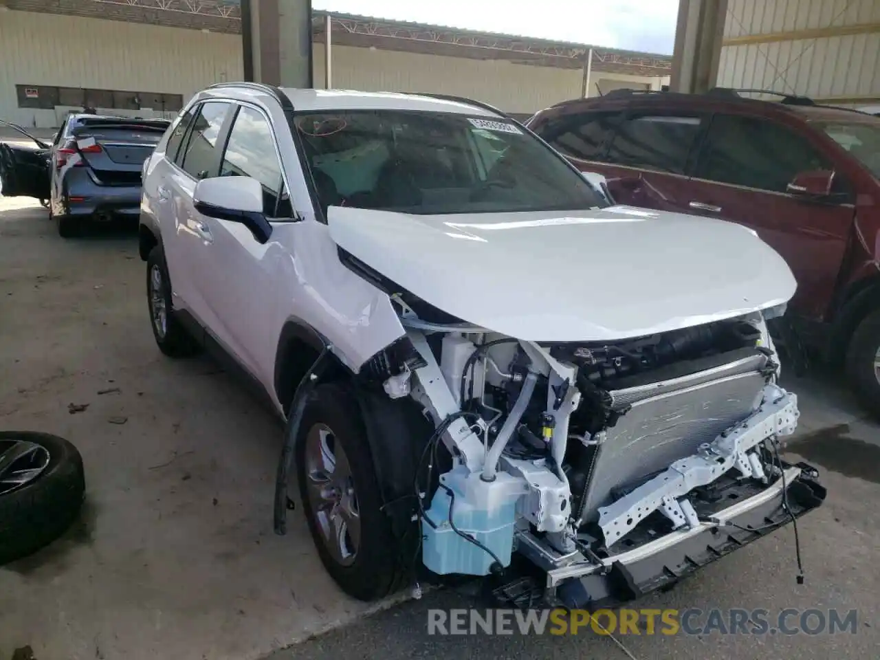 1 Photograph of a damaged car 4T3RWRFV4NU071136 TOYOTA RAV4 2022