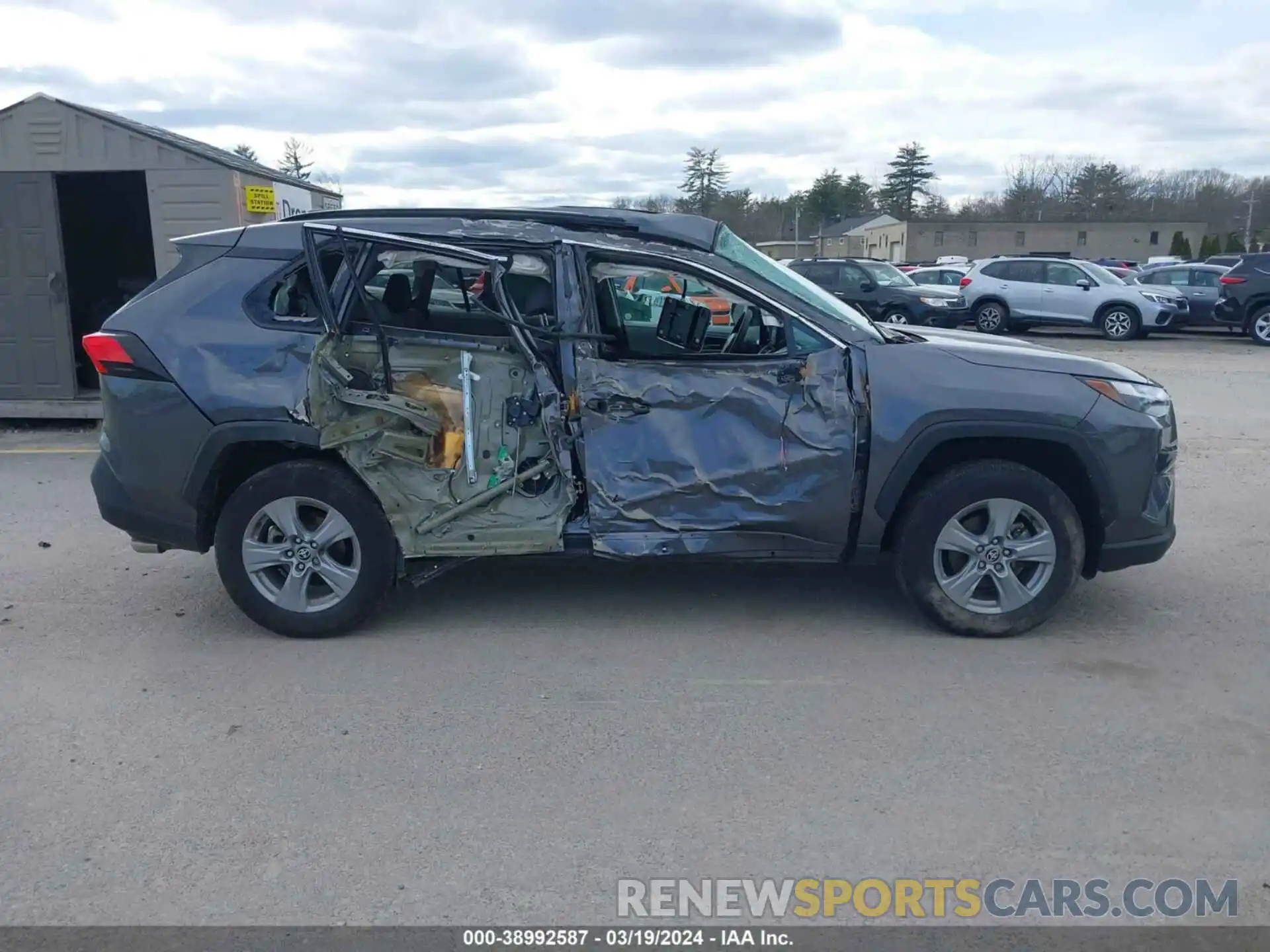 14 Photograph of a damaged car 4T3RWRFV9NU051660 TOYOTA RAV4 2022