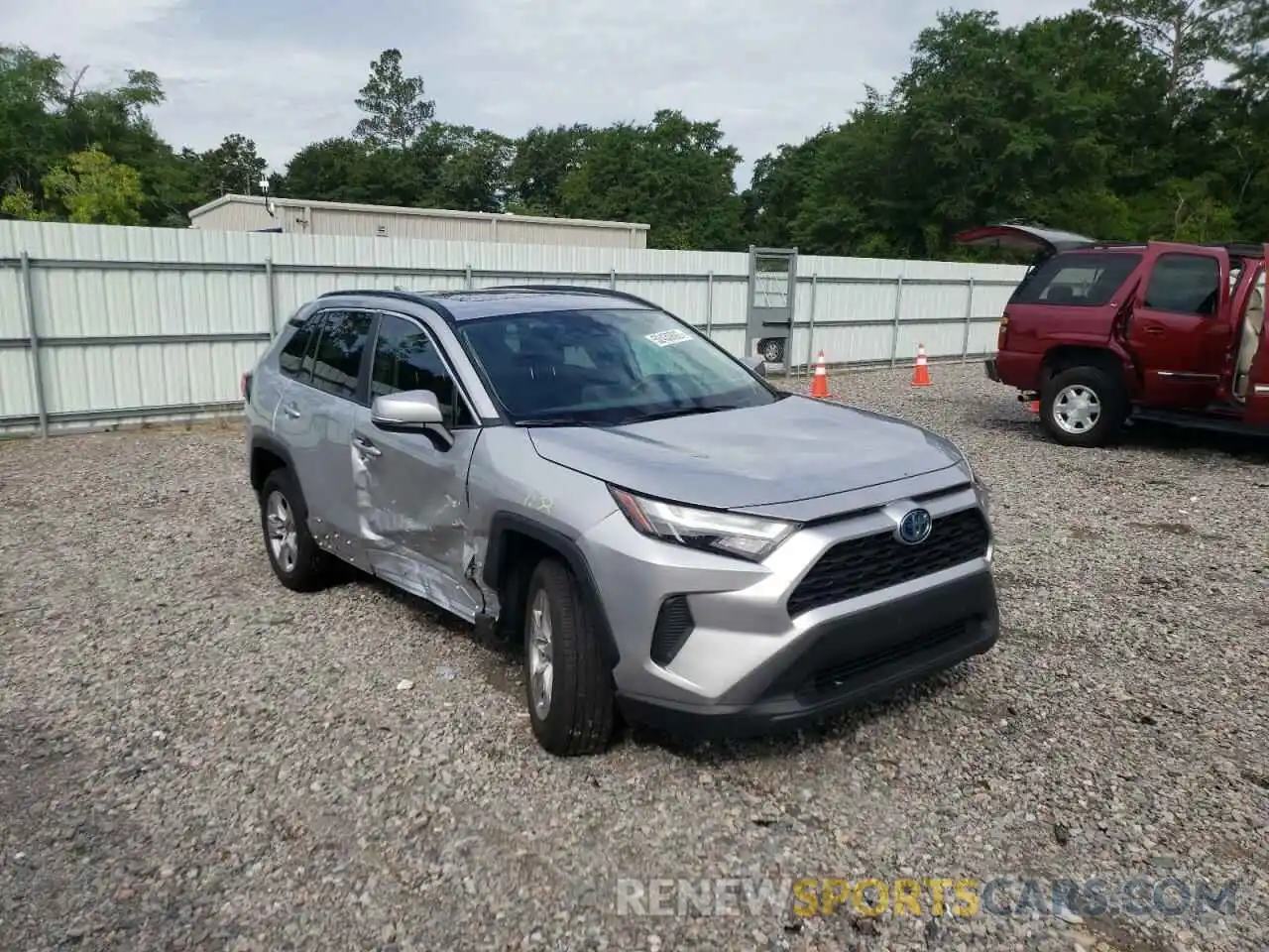 1 Photograph of a damaged car 4T3RWRFVXNU052137 TOYOTA RAV4 2022