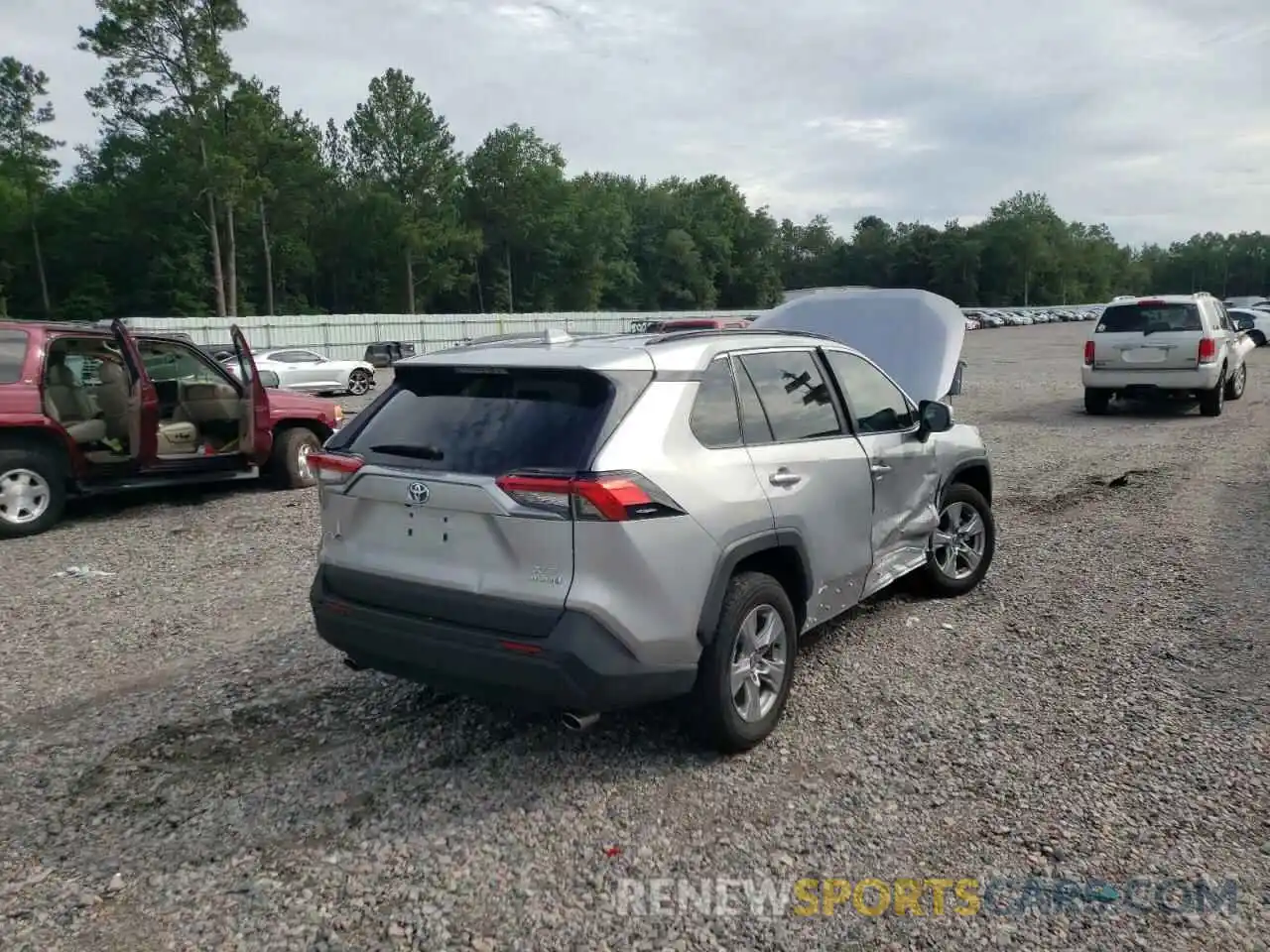 4 Photograph of a damaged car 4T3RWRFVXNU052137 TOYOTA RAV4 2022