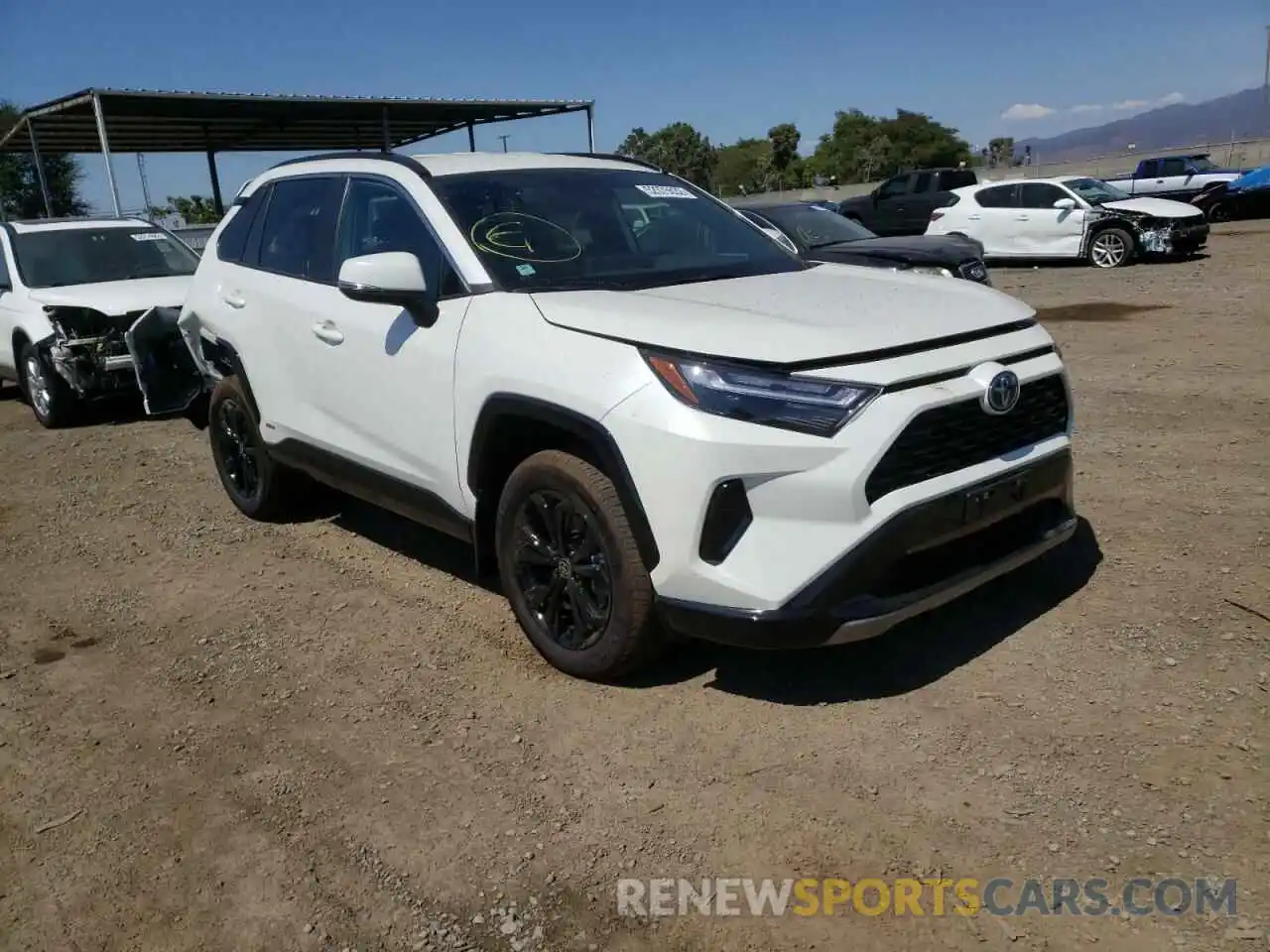 1 Photograph of a damaged car 4T3T6RFV0NU067946 TOYOTA RAV4 2022