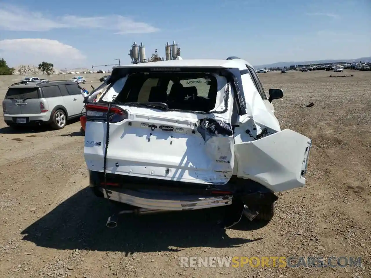 9 Photograph of a damaged car 4T3T6RFV0NU067946 TOYOTA RAV4 2022