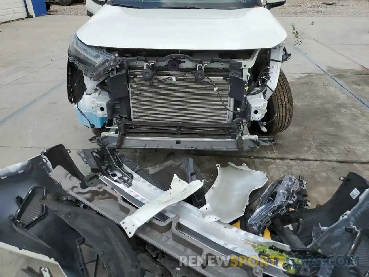 9 Фотография поврежденного автомобиля 4T3T6RFV3NU070727 TOYOTA RAV4 2022