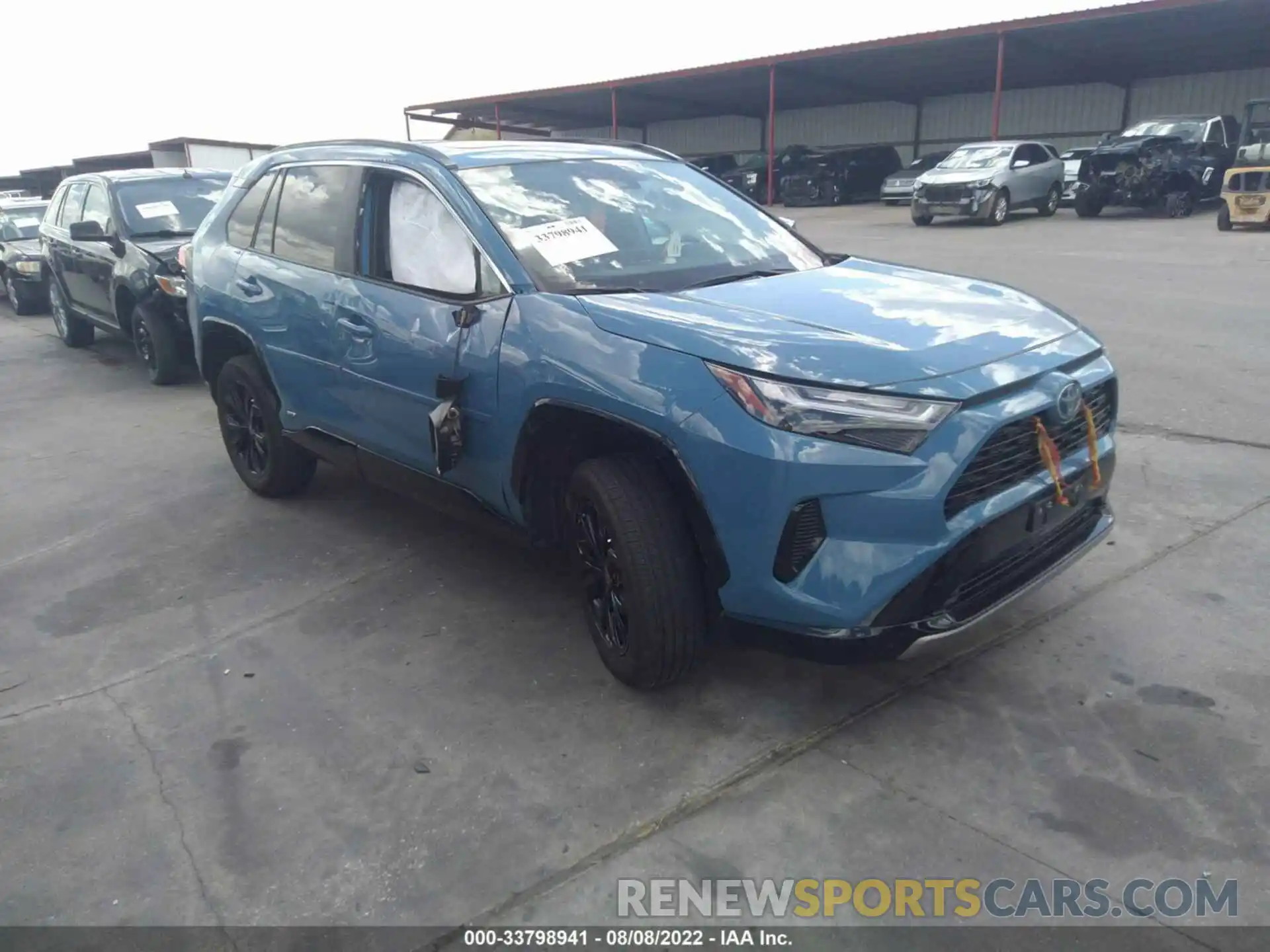 1 Photograph of a damaged car 4T3T6RFV8NU072196 TOYOTA RAV4 2022