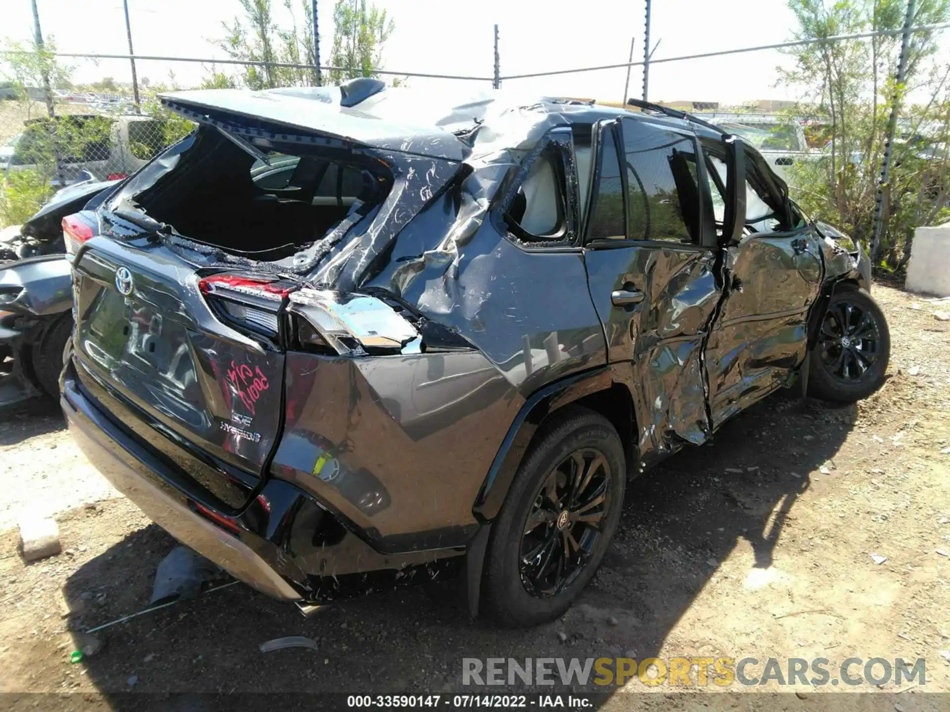 4 Photograph of a damaged car 4T3T6RFV8NU076376 TOYOTA RAV4 2022