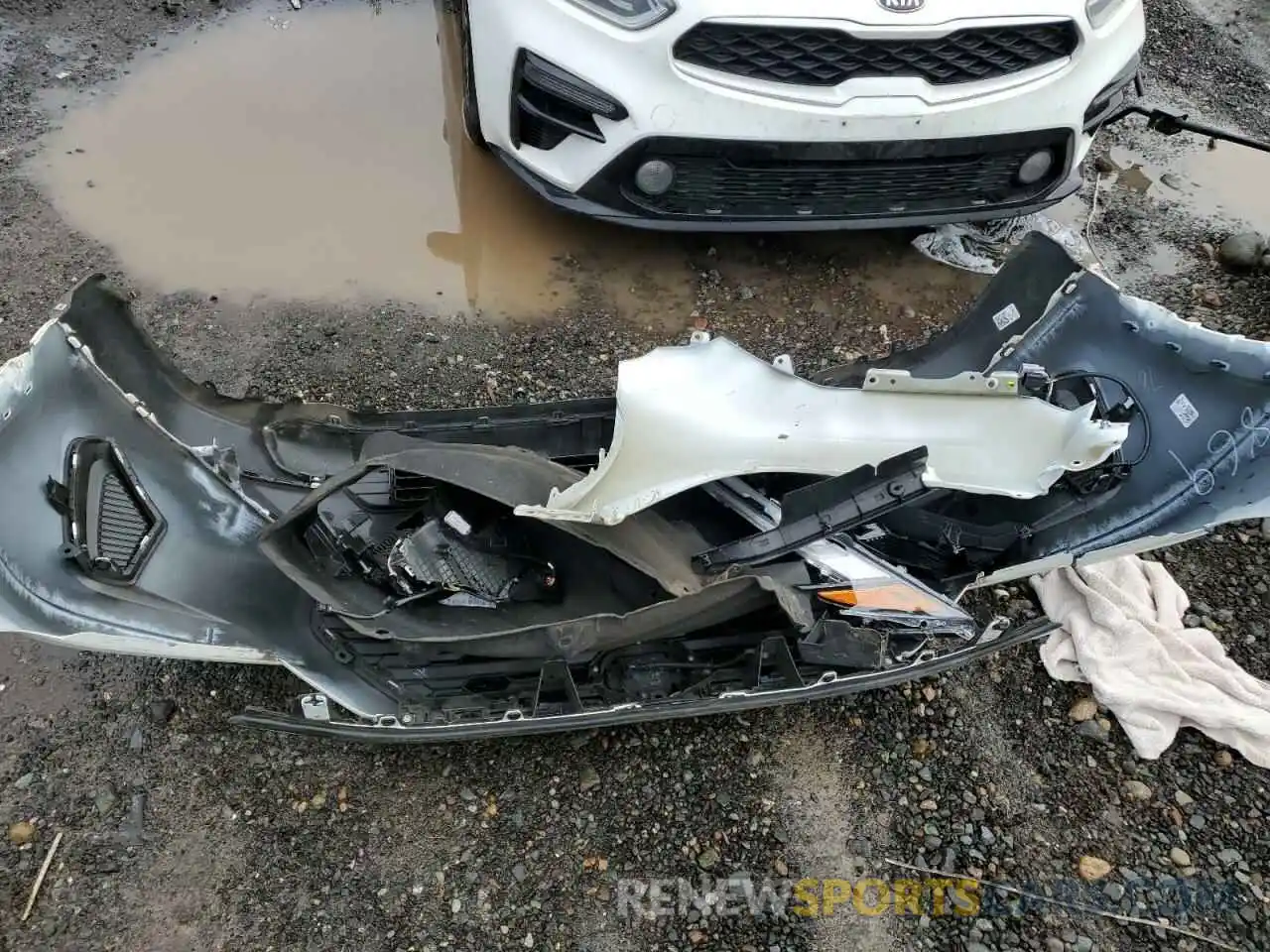 12 Photograph of a damaged car 4T3T6RFV9NU068092 TOYOTA RAV4 2022