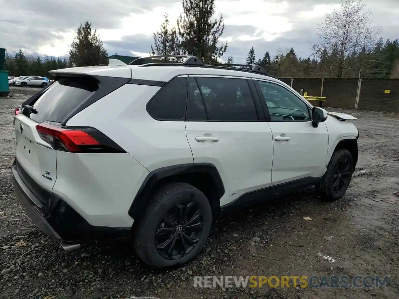 3 Photograph of a damaged car 4T3T6RFV9NU068092 TOYOTA RAV4 2022