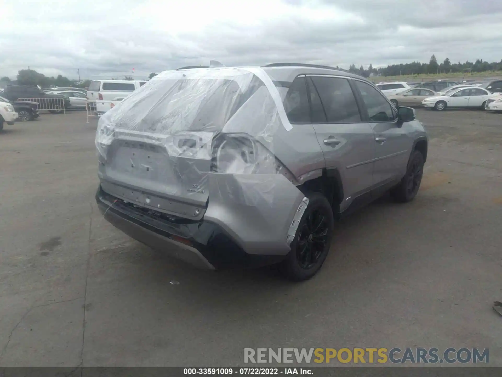 4 Photograph of a damaged car 4T3T6RFVXNU070160 TOYOTA RAV4 2022