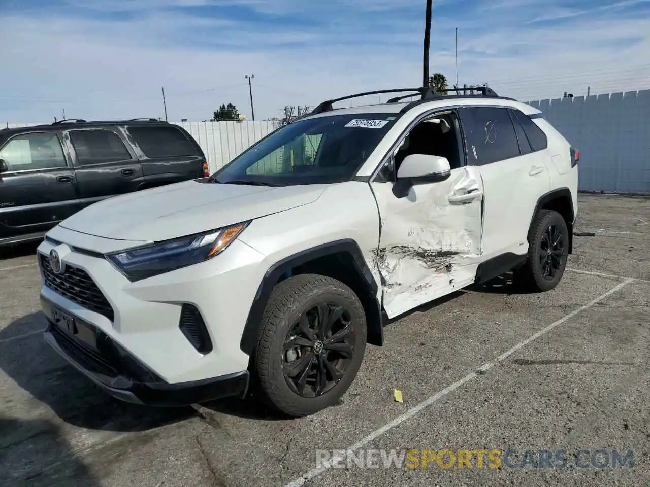 1 Photograph of a damaged car JTM16RFV1ND529922 TOYOTA RAV4 2022