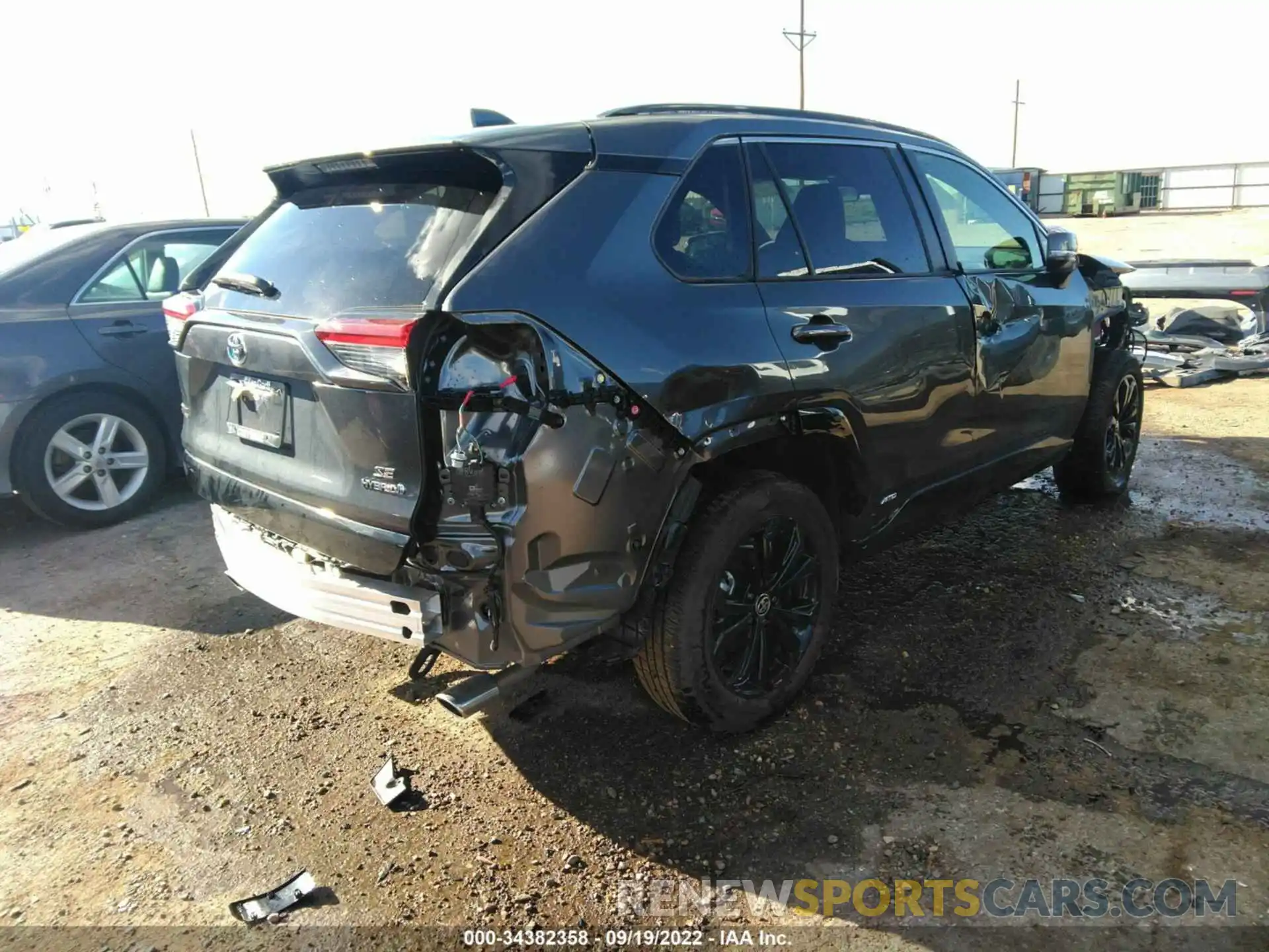 4 Photograph of a damaged car JTM16RFV4ND056534 TOYOTA RAV4 2022