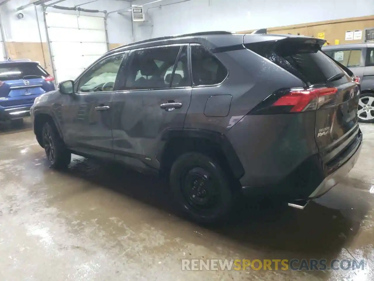 2 Photograph of a damaged car JTM16RFV4NJ017055 TOYOTA RAV4 2022