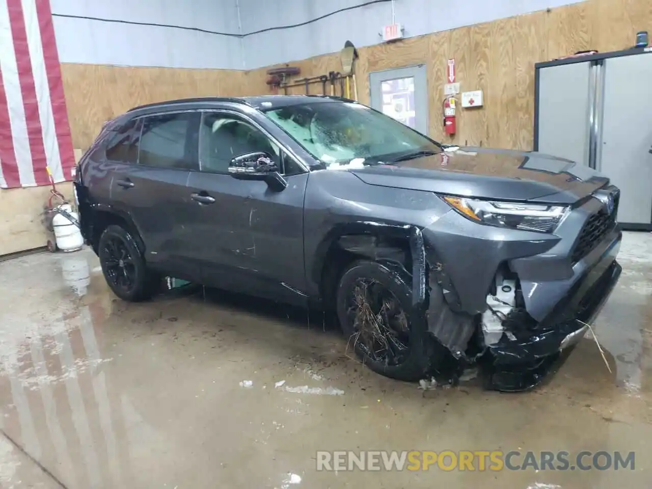 4 Photograph of a damaged car JTM16RFV4NJ017055 TOYOTA RAV4 2022