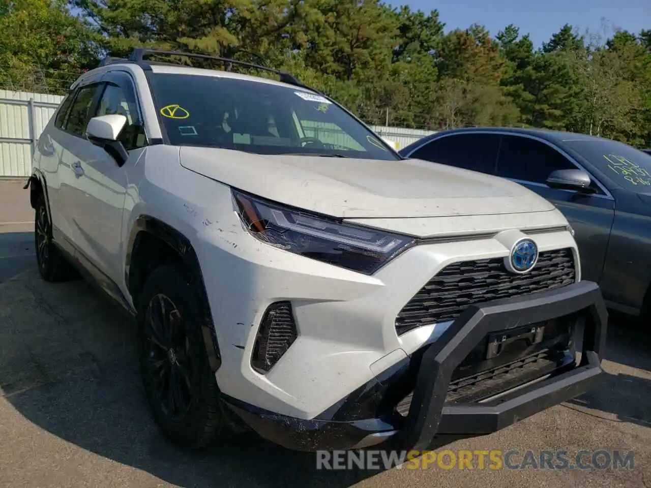 1 Photograph of a damaged car JTM16RFV8ND519792 TOYOTA RAV4 2022