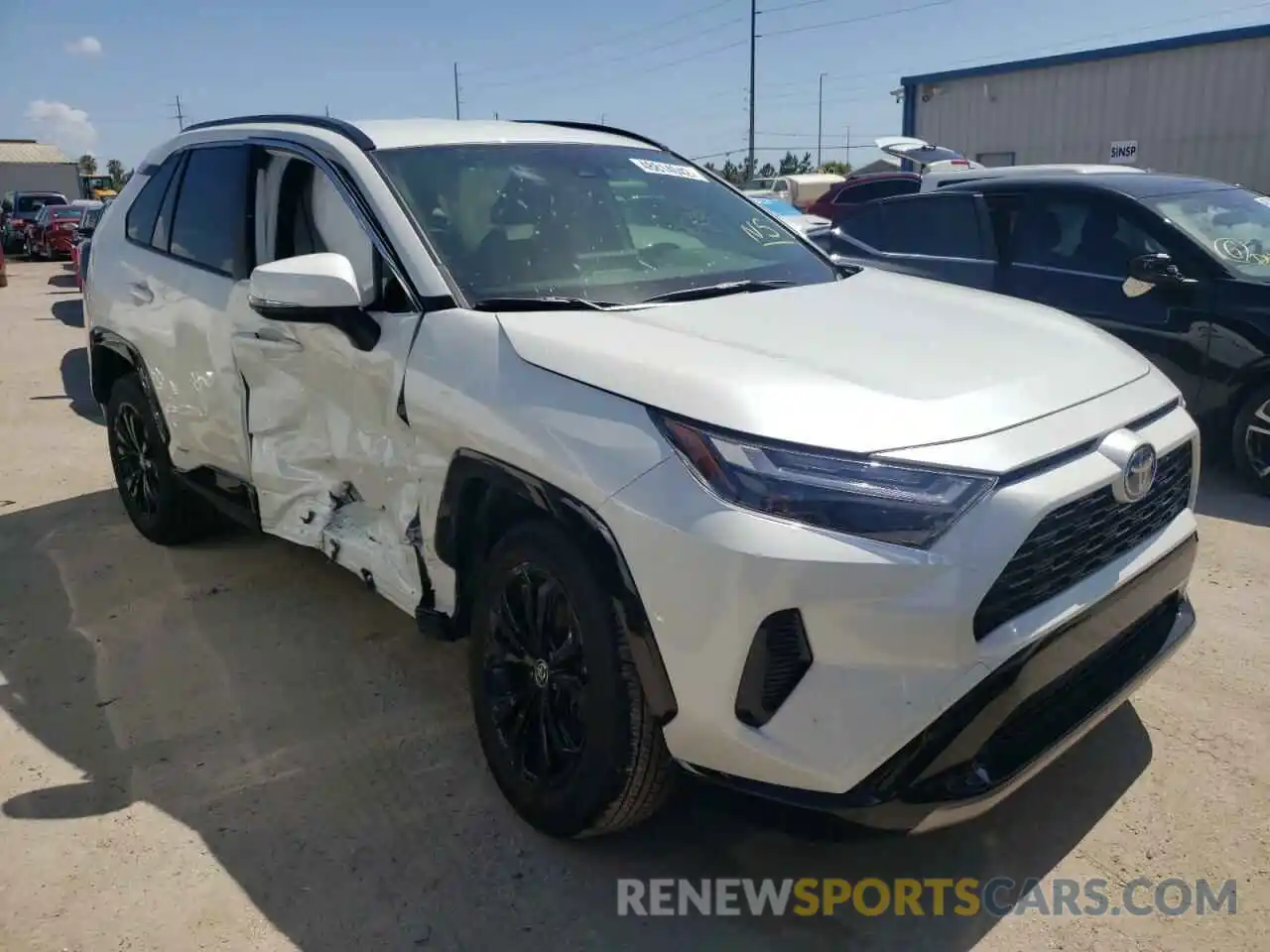 1 Photograph of a damaged car JTM16RFVXNJ019490 TOYOTA RAV4 2022