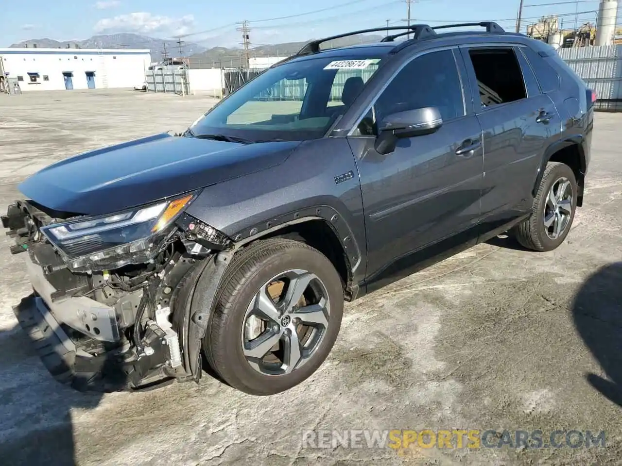 1 Photograph of a damaged car JTMAB3FV4ND101853 TOYOTA RAV4 2022