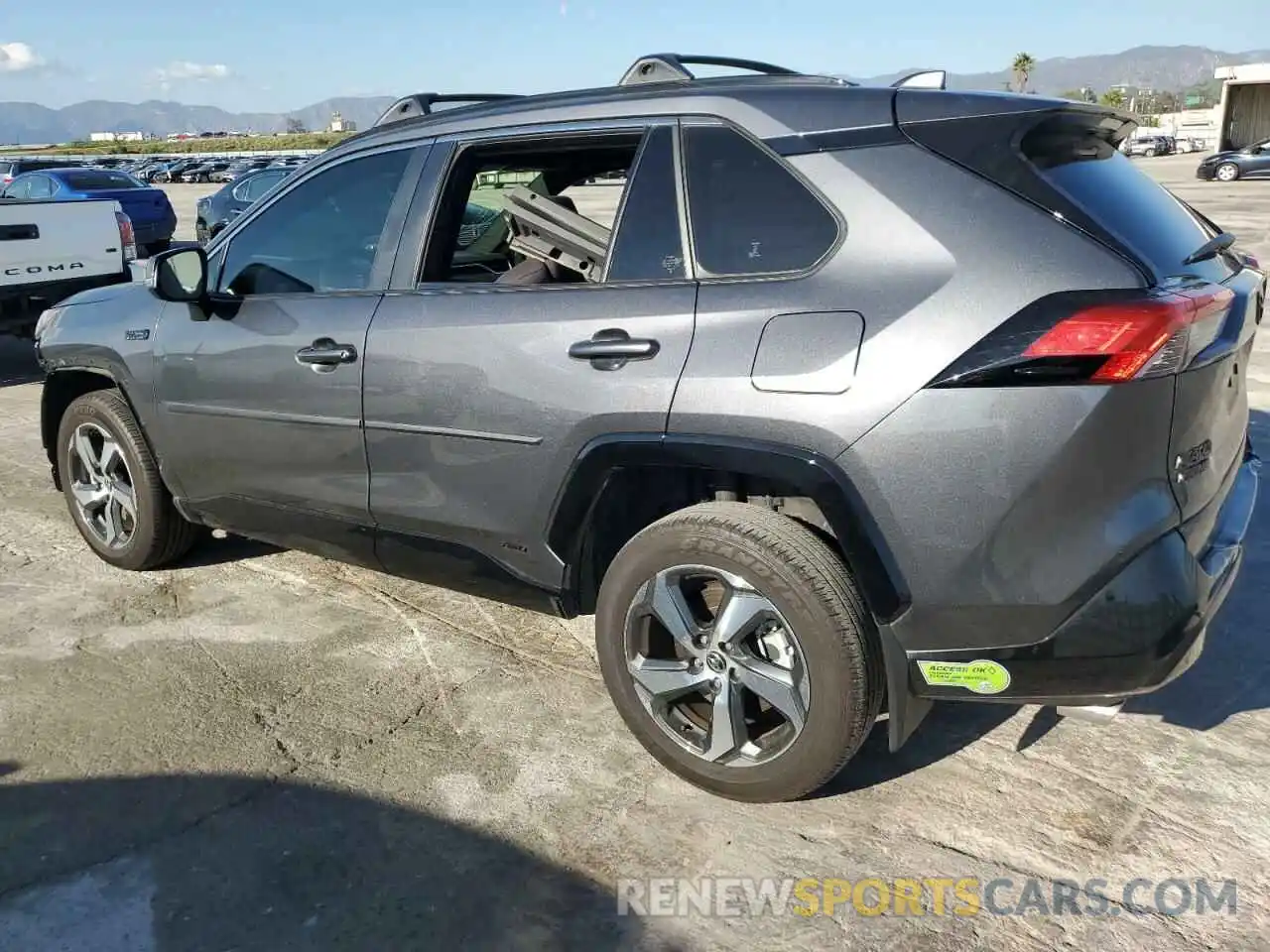 2 Photograph of a damaged car JTMAB3FV4ND101853 TOYOTA RAV4 2022