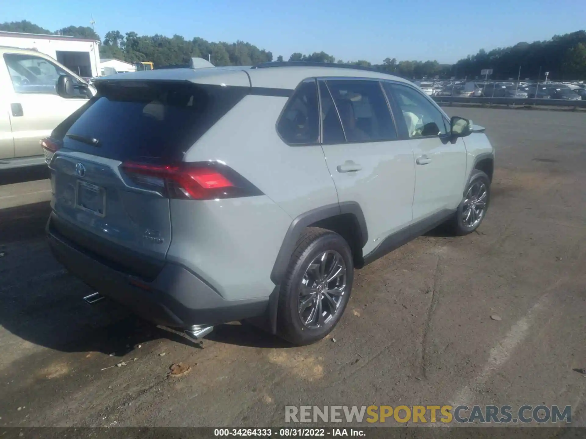 4 Photograph of a damaged car JTMB6RFV0ND066255 TOYOTA RAV4 2022