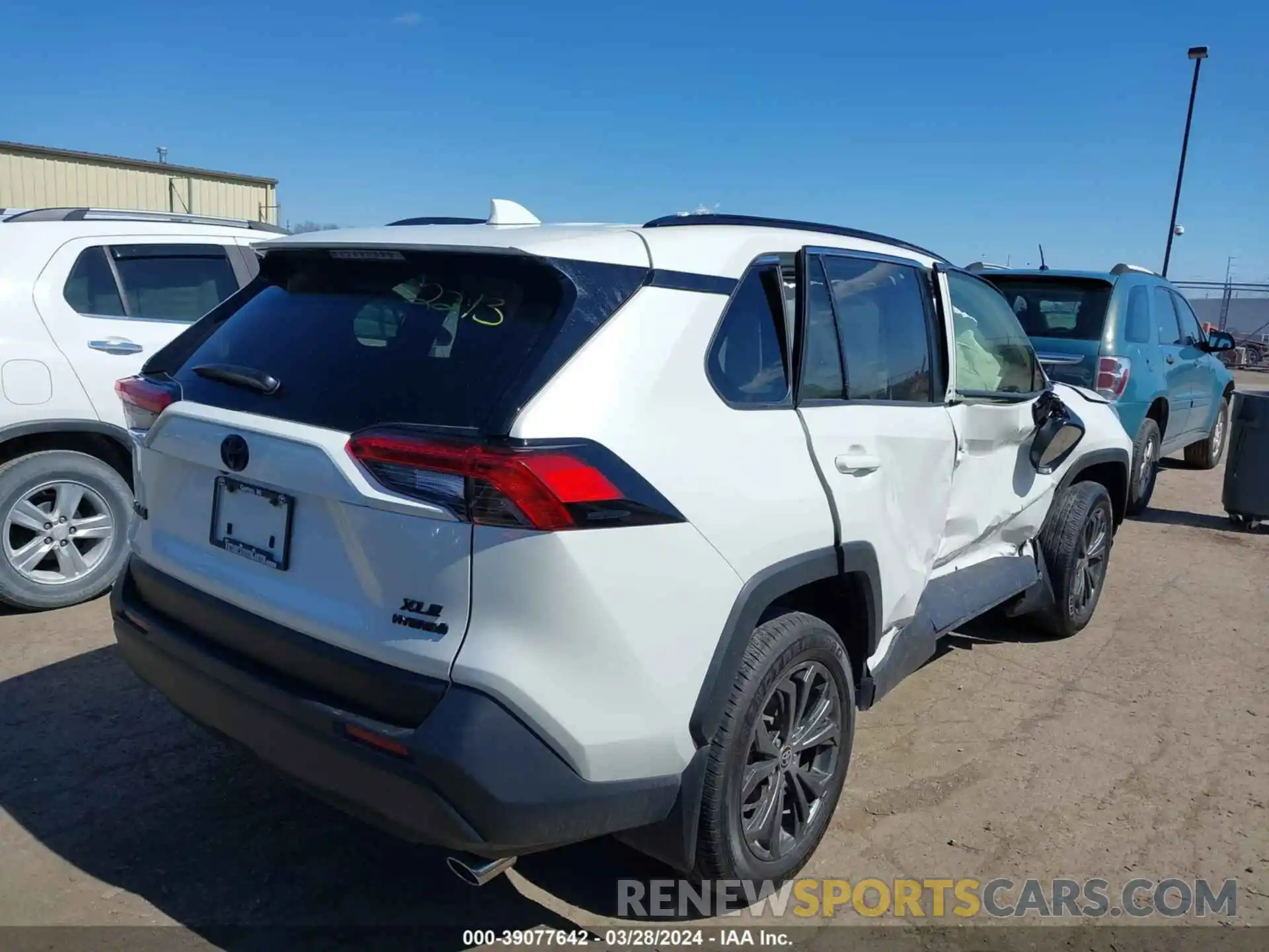 4 Photograph of a damaged car JTMB6RFV2ND052213 TOYOTA RAV4 2022