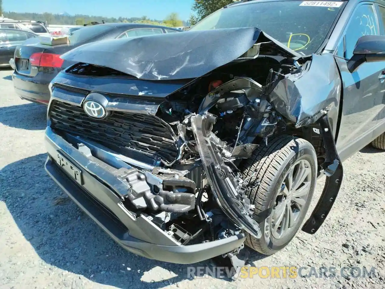 9 Photograph of a damaged car JTMB6RFV2ND057427 TOYOTA RAV4 2022