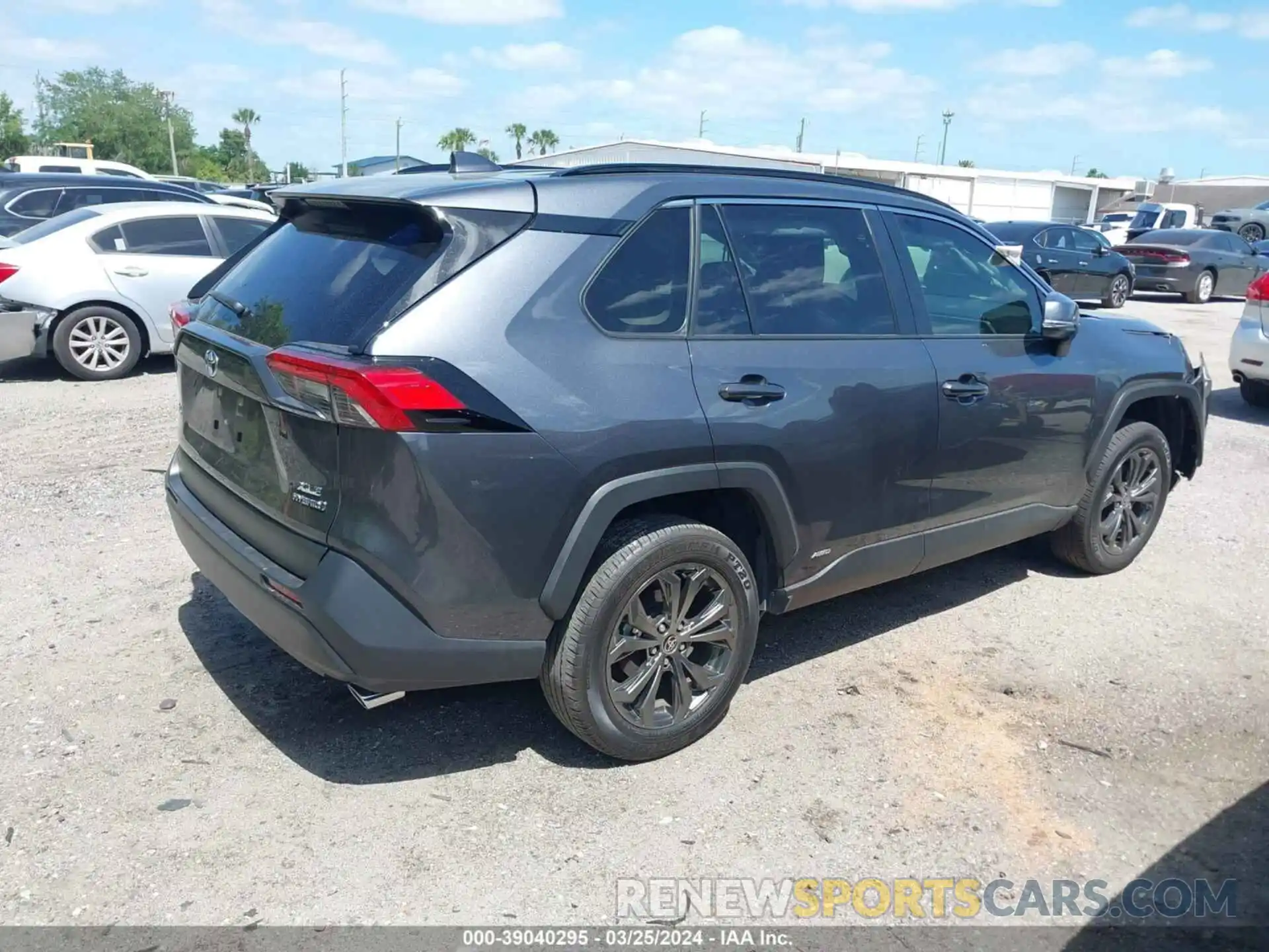 4 Photograph of a damaged car JTMB6RFV2ND070503 TOYOTA RAV4 2022