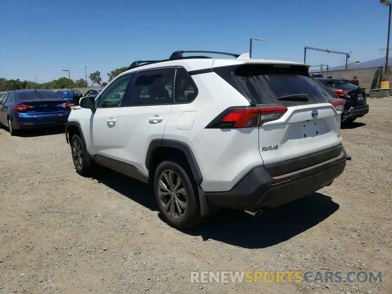 3 Photograph of a damaged car JTMB6RFV7NJ019788 TOYOTA RAV4 2022