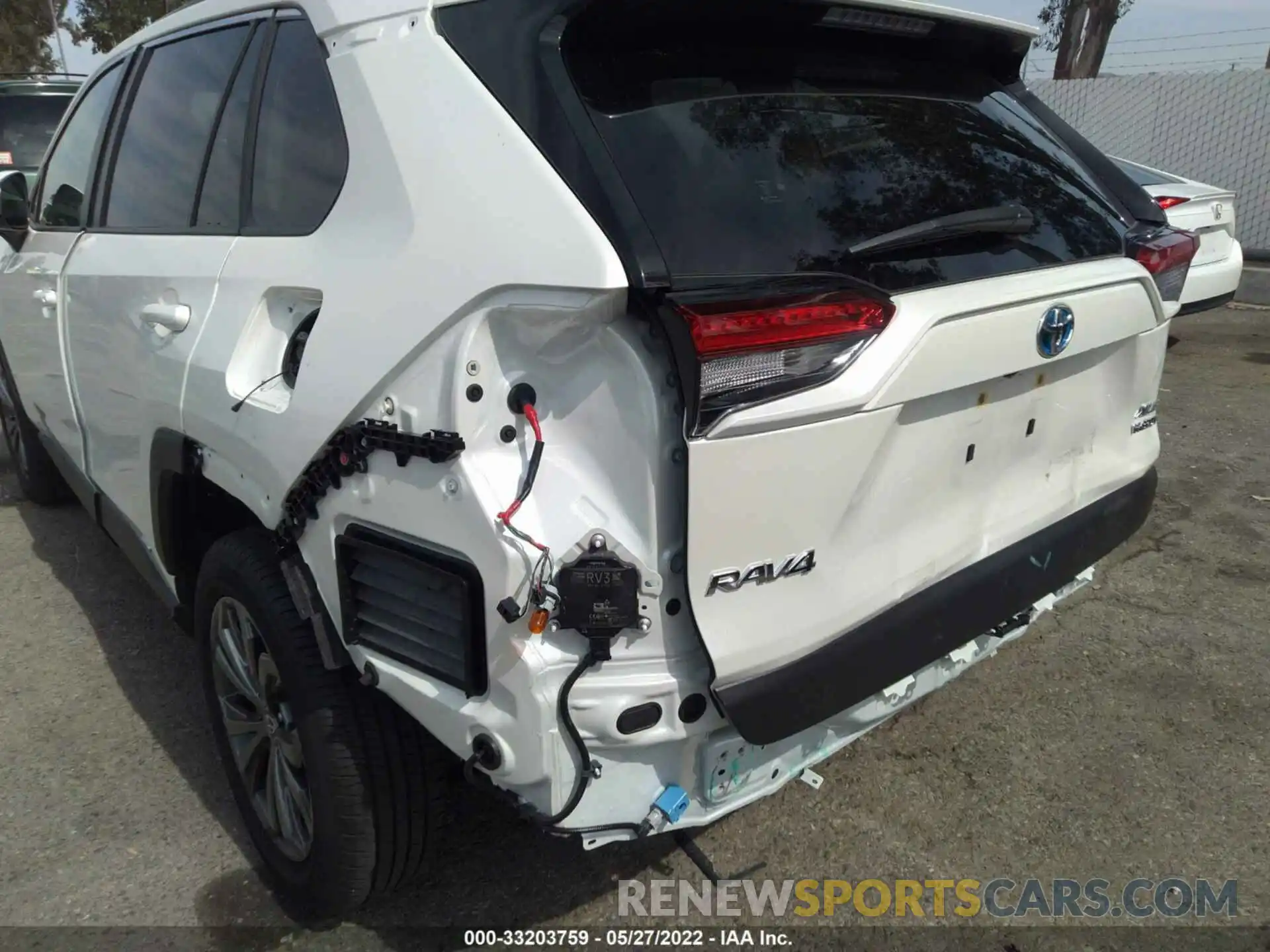 6 Photograph of a damaged car JTMB6RFV9ND051611 TOYOTA RAV4 2022