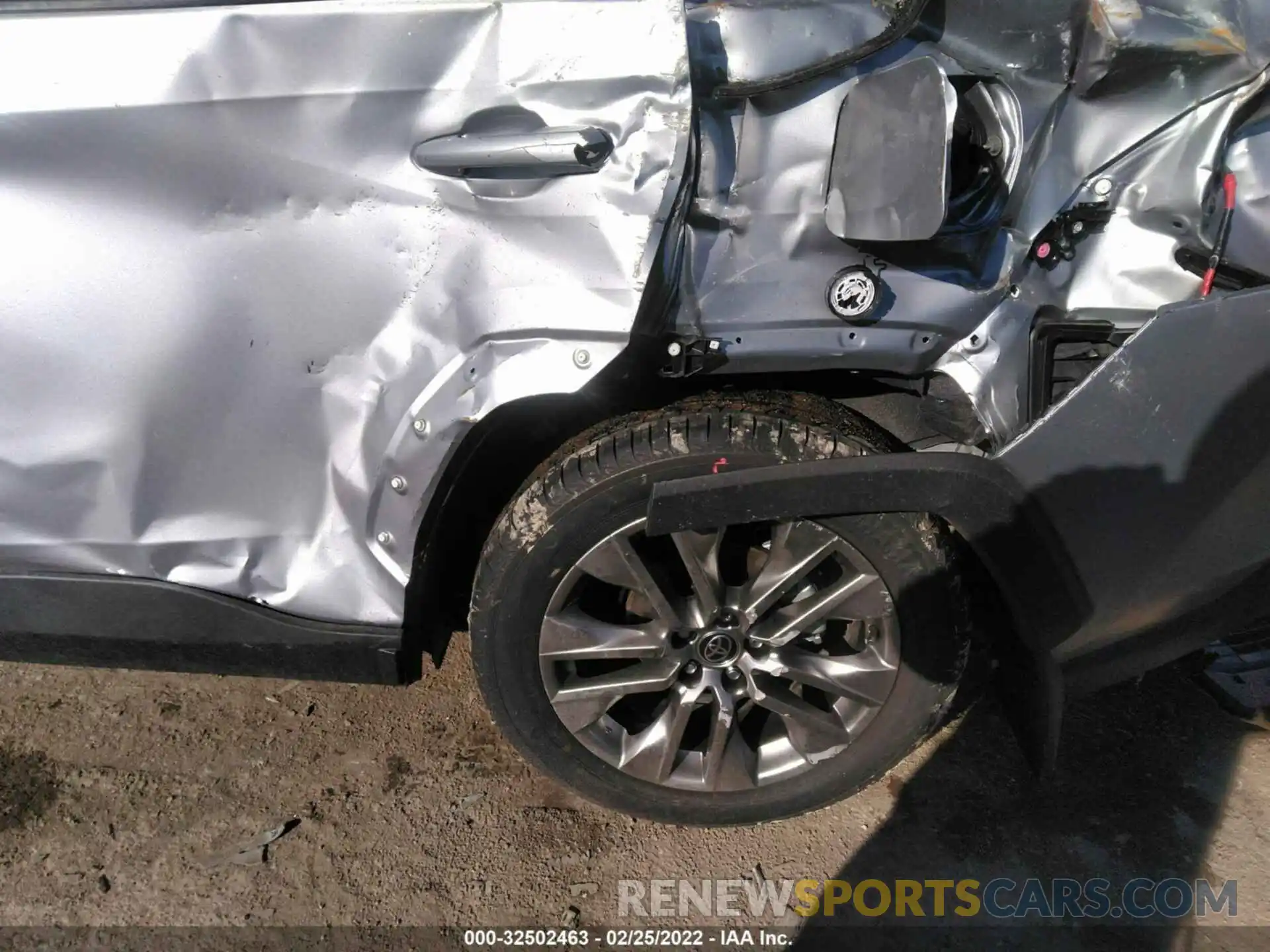 13 Photograph of a damaged car JTMC1RFV4ND086673 TOYOTA RAV4 2022