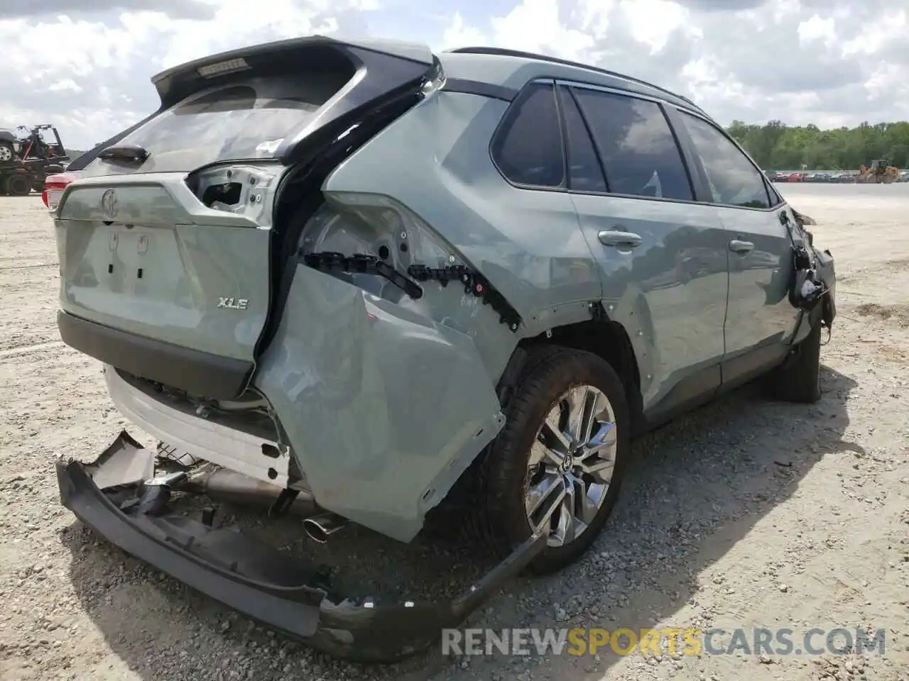 4 Photograph of a damaged car JTMC1RFV8ND085932 TOYOTA RAV4 2022